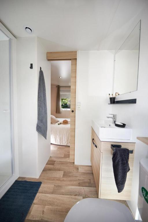 Mobile home 3 chambres 2 salles de bains dans camping 4 étoiles aux charmettes MH k168 Les Mathes Extérieur photo